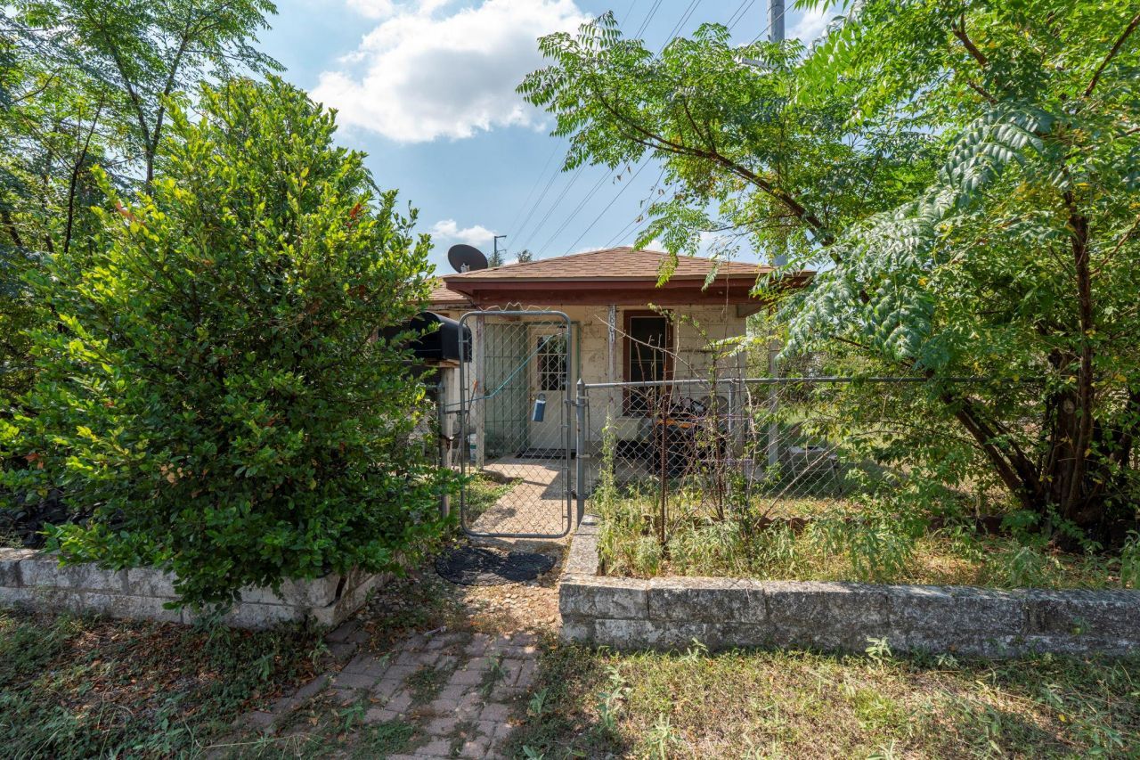 4801 Lott Ave, Austin, TX 78721 Main Photo