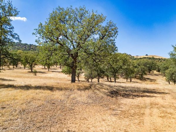 19655 Descanso Street, Tehachapi, CA 93561