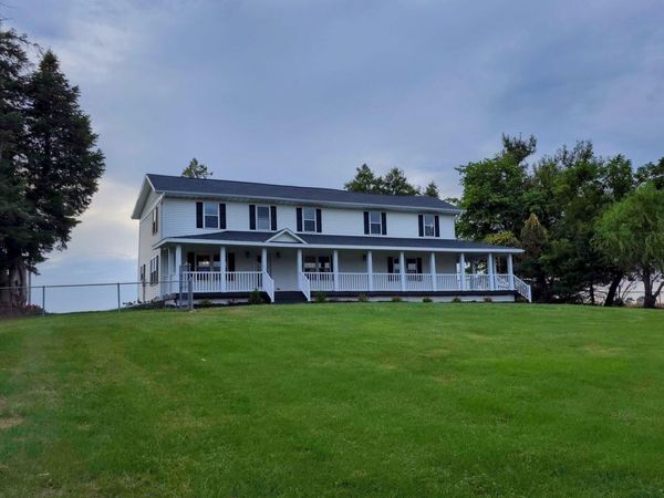 1382 HWY 38, Wilton, IA 52778