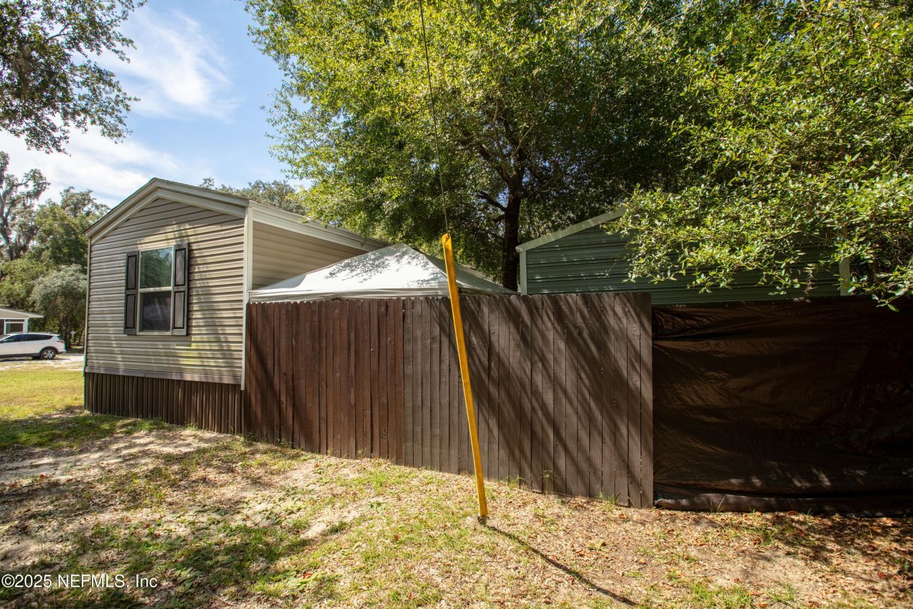 100 Little Star Road, Hawthorne, FL 32640 Photo