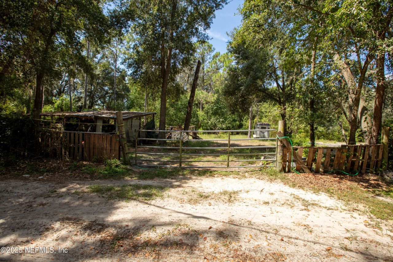 100 Little Star Road, Hawthorne, FL 32640 Photo