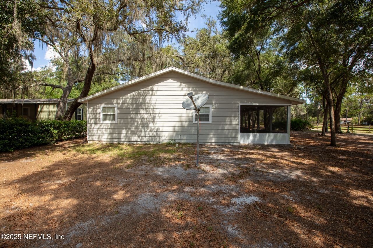 100 Little Star Road, Hawthorne, FL 32640 Photo