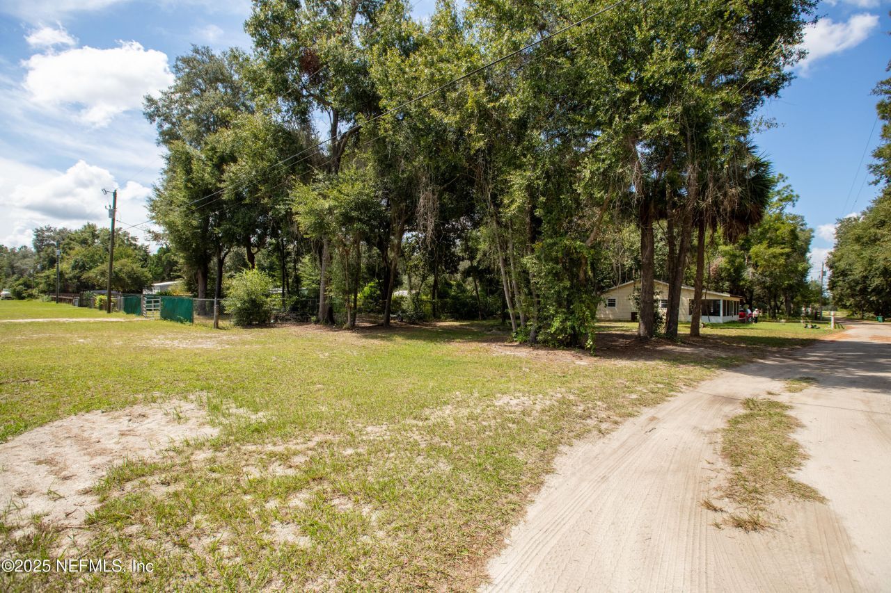 100 Little Star Road, Hawthorne, FL 32640 Photo