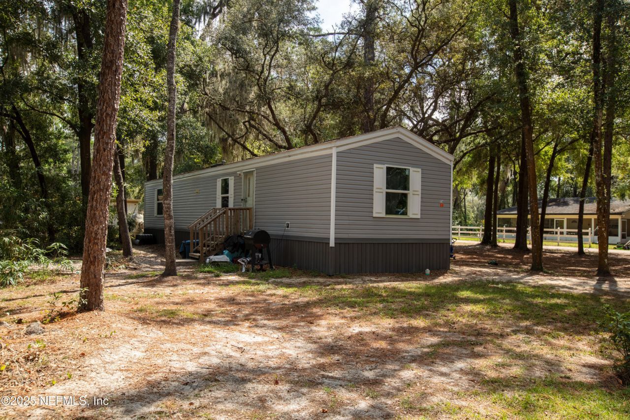 100 Little Star Road, Hawthorne, FL 32640 Photo