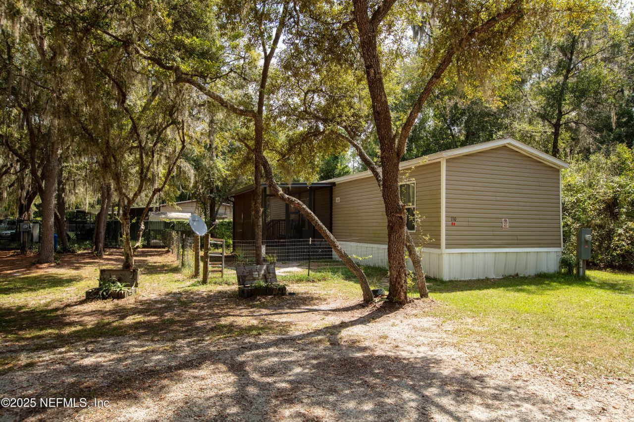 100 Little Star Road, Hawthorne, FL 32640 Photo