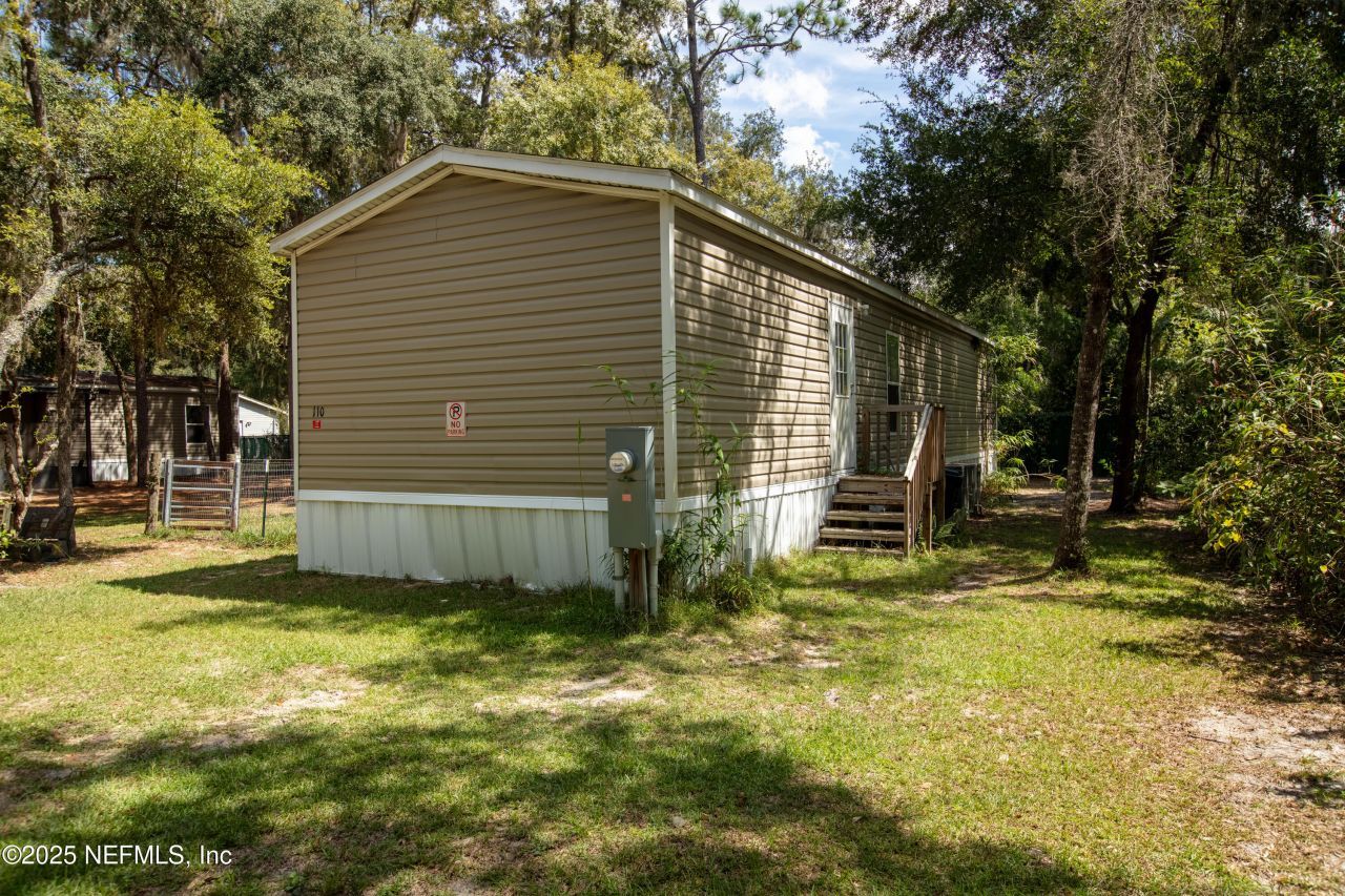 100 Little Star Road, Hawthorne, FL 32640 Photo