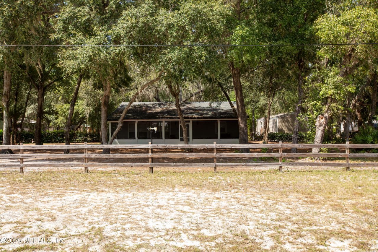 100 Little Star Road, Hawthorne, FL 32640 Photo