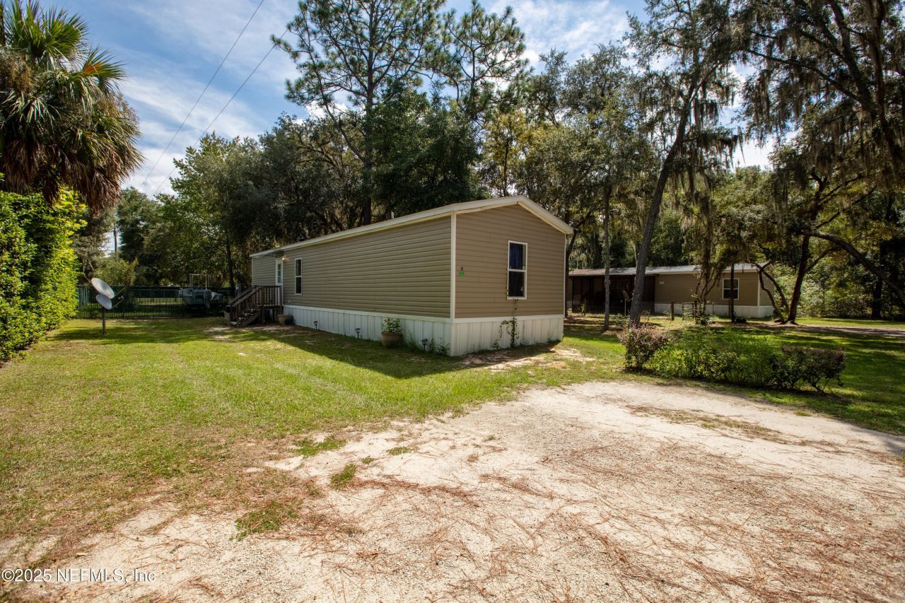 100 Little Star Road, Hawthorne, FL 32640 Photo