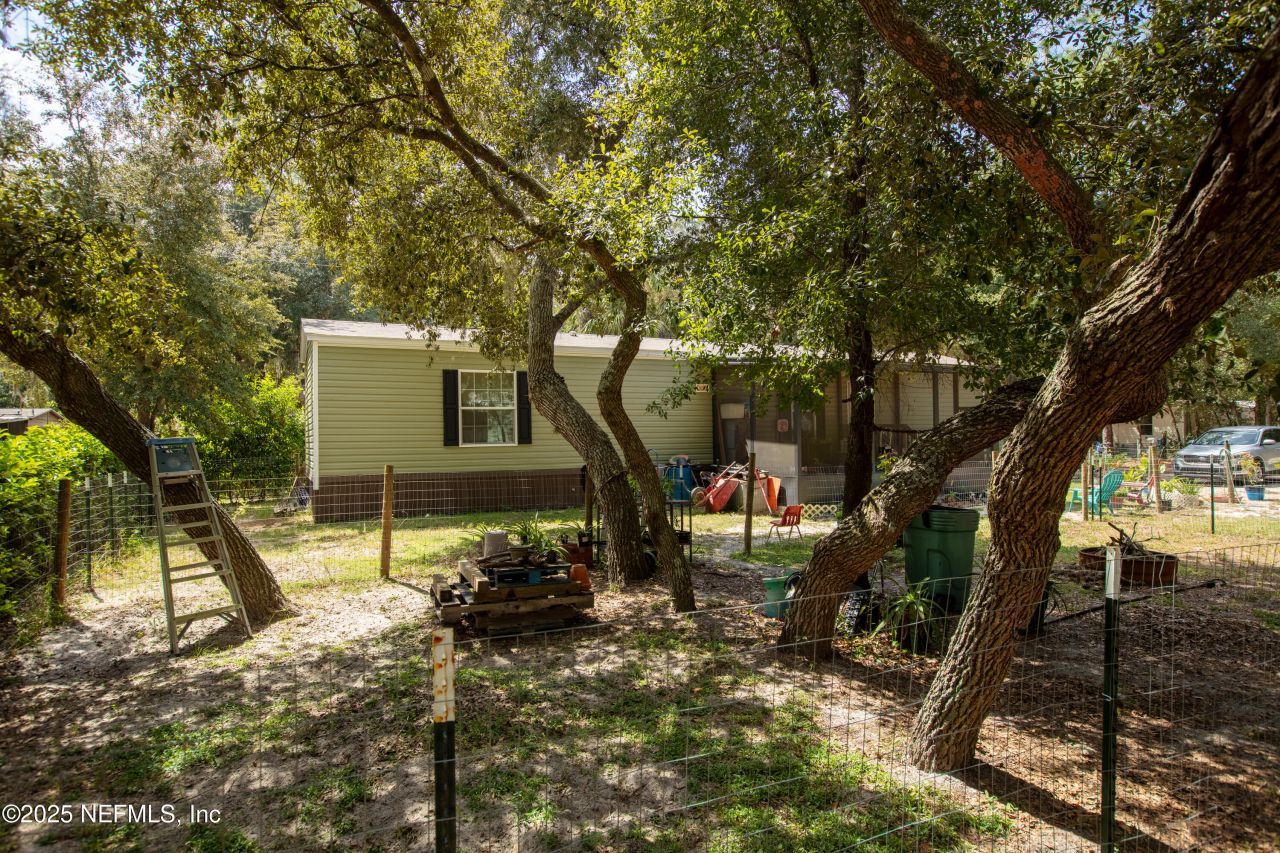 100 Little Star Road, Hawthorne, FL 32640 Photo