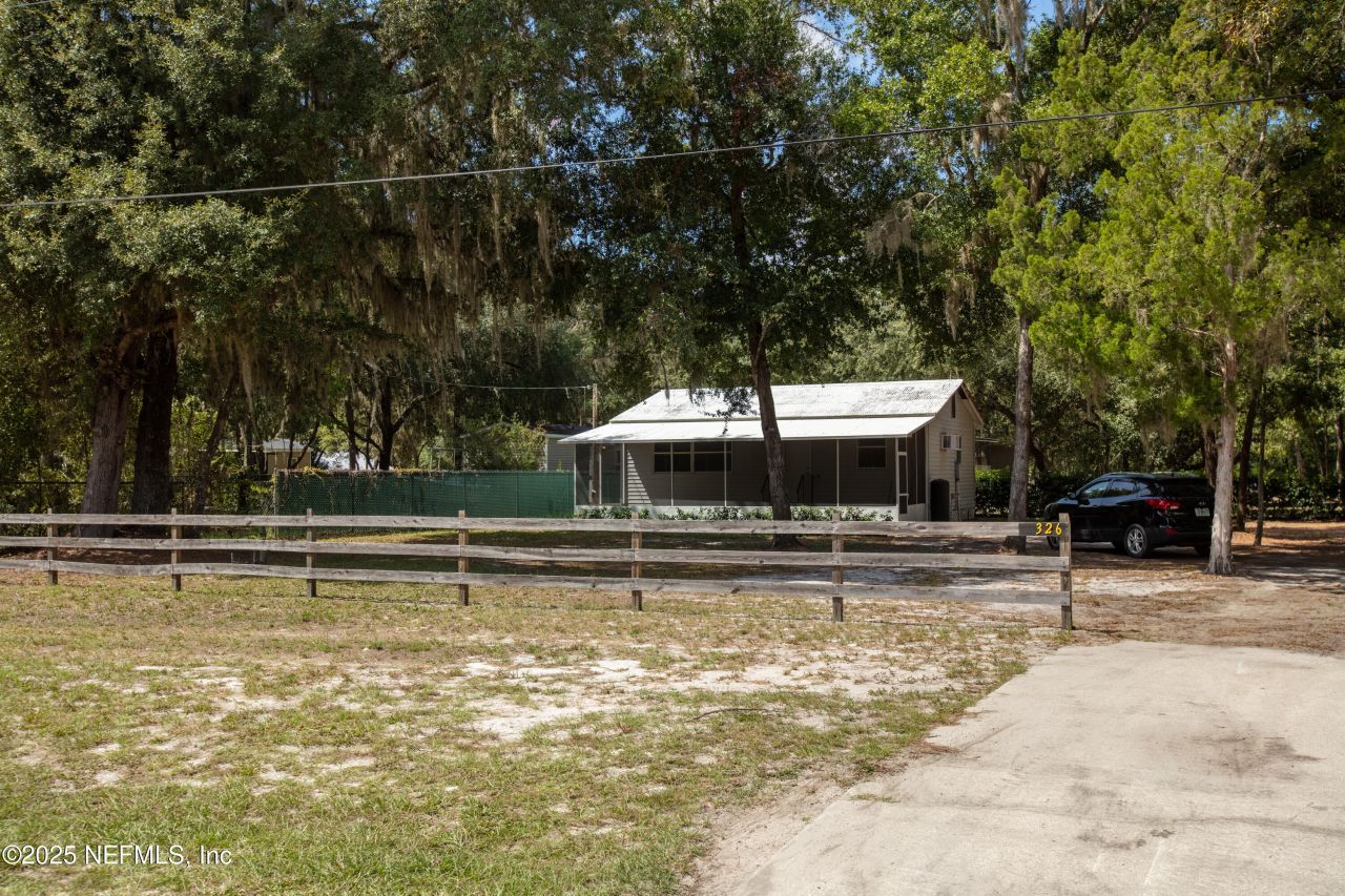 100 Little Star Road, Hawthorne, FL 32640 Photo