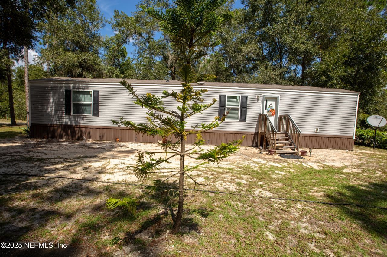 100 Little Star Road, Hawthorne, FL 32640 Photo