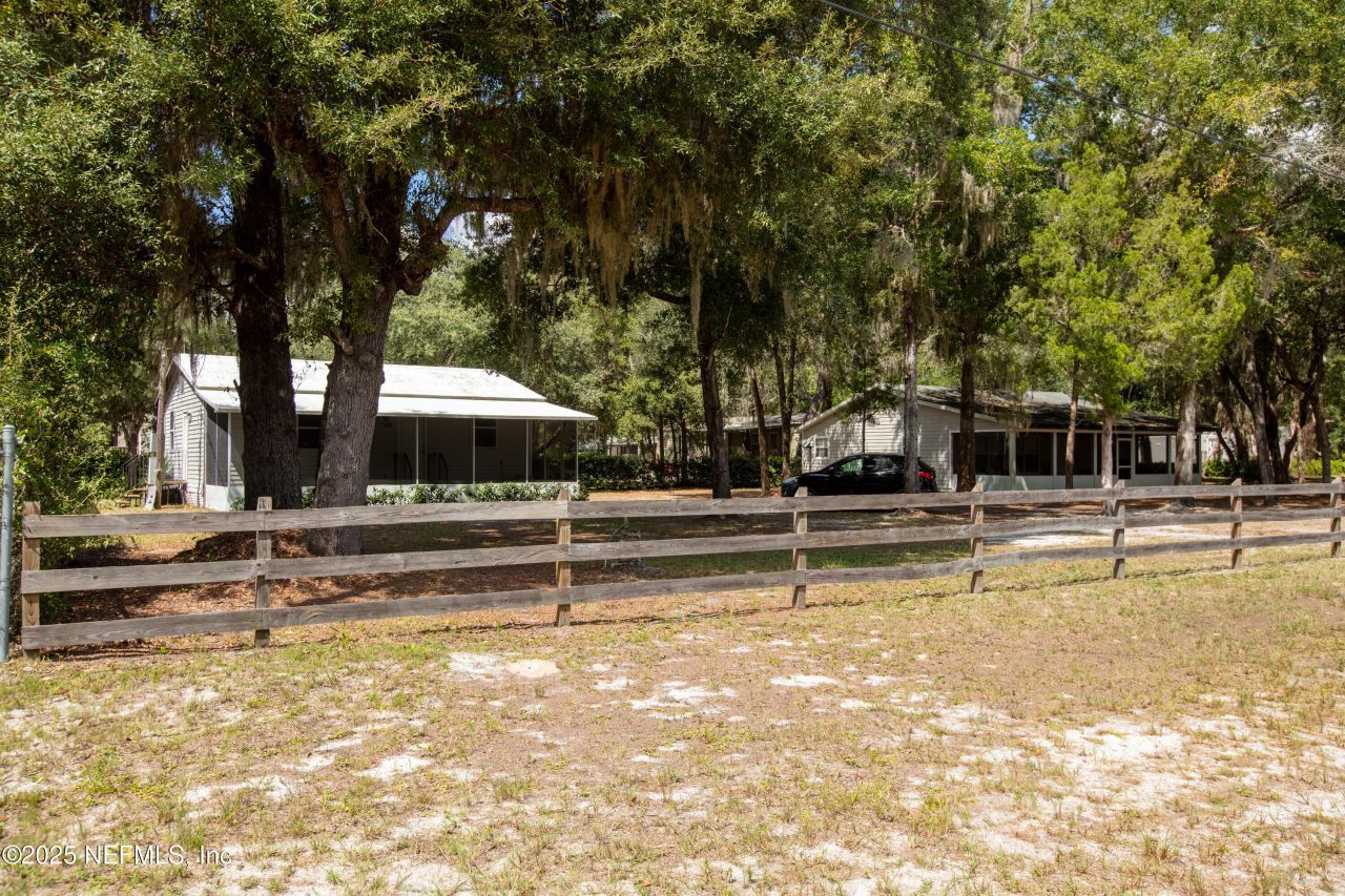 100 Little Star Road, Hawthorne, FL 32640 Photo