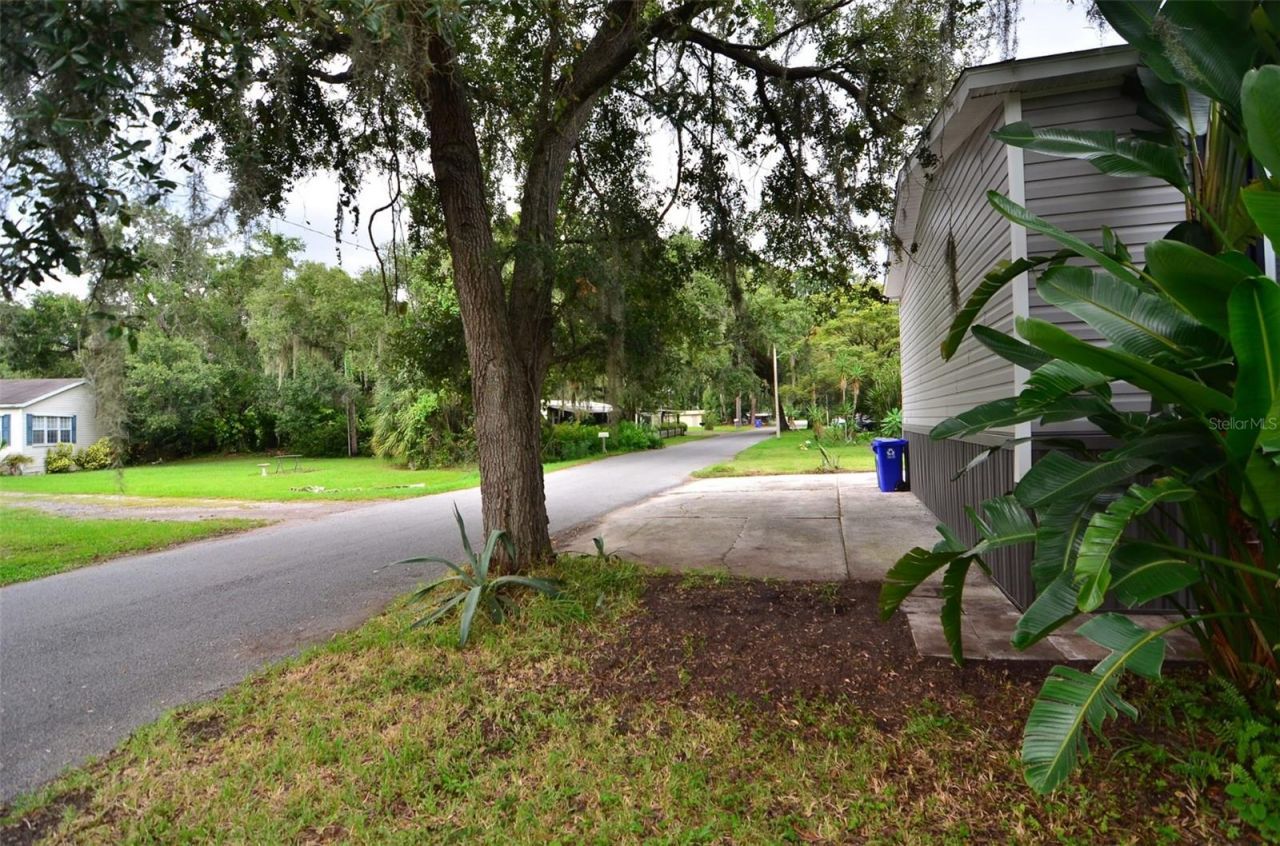 515 Twin Lakes Circle, Lakeland, FL 33815 Photo