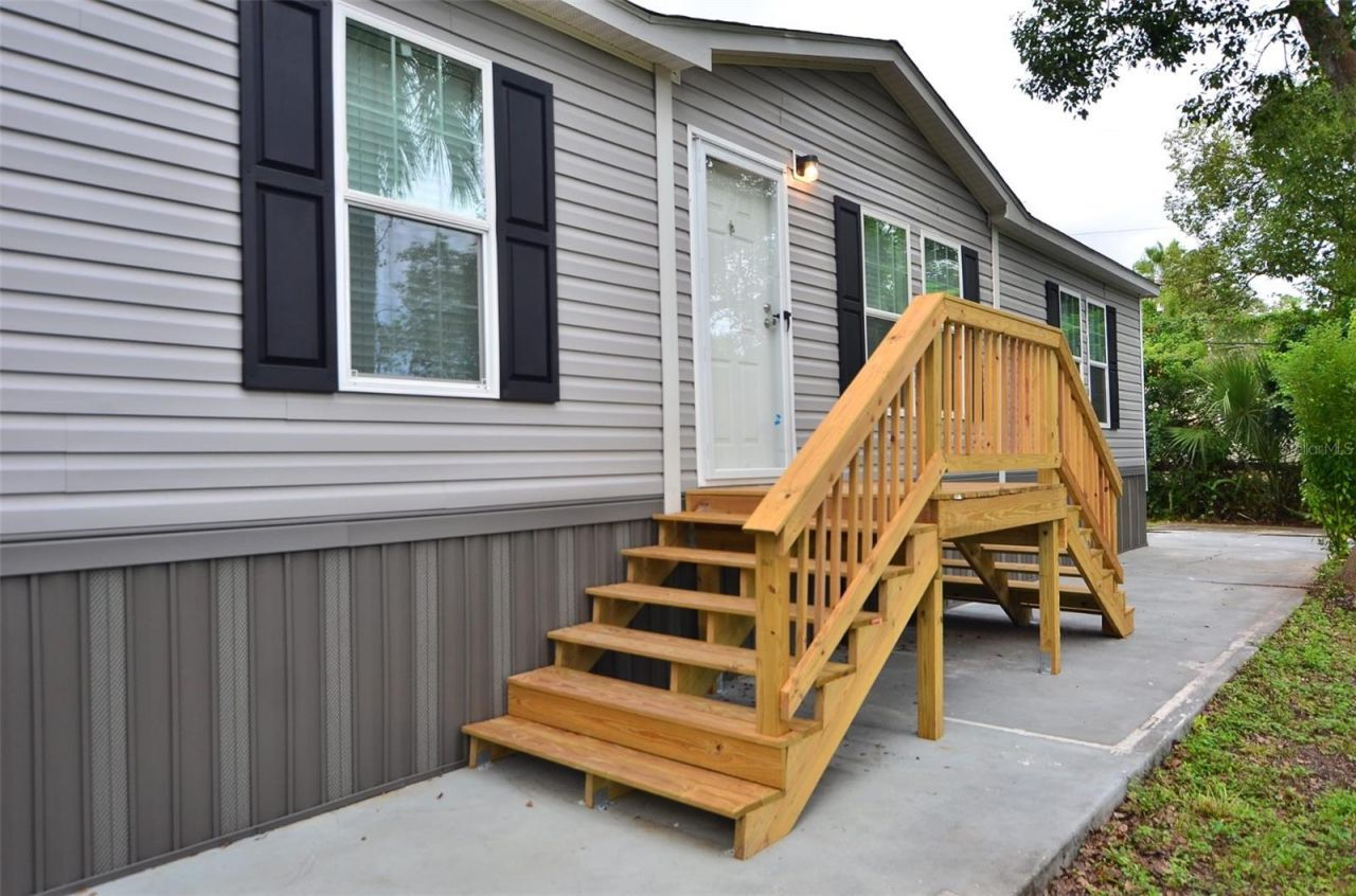 515 Twin Lakes Circle, Lakeland, FL 33815 Photo