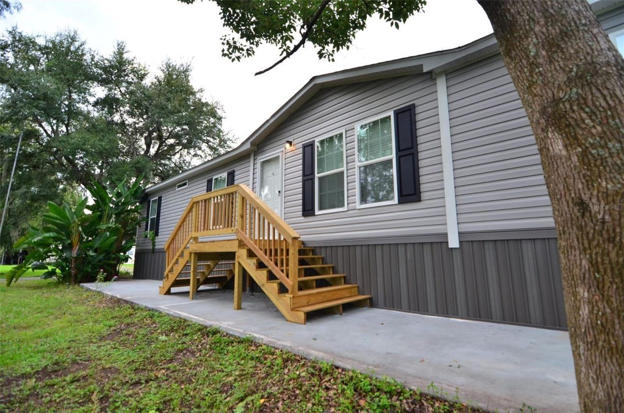 515 Twin Lakes Circle, Lakeland, FL 33815 Photo