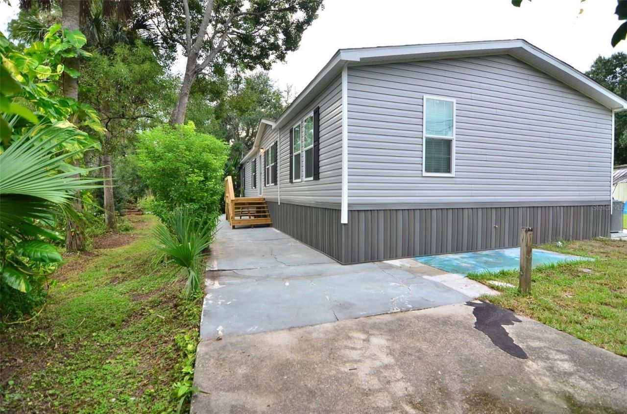 515 Twin Lakes Circle, Lakeland, FL 33815 Photo