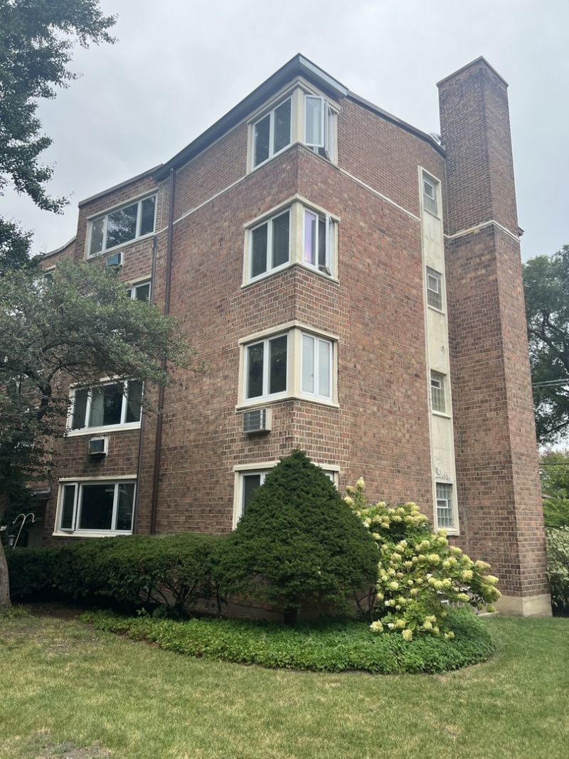 1954 W Hood Avenue, Unit 1B, Chicago, IL 60660 Main Photo