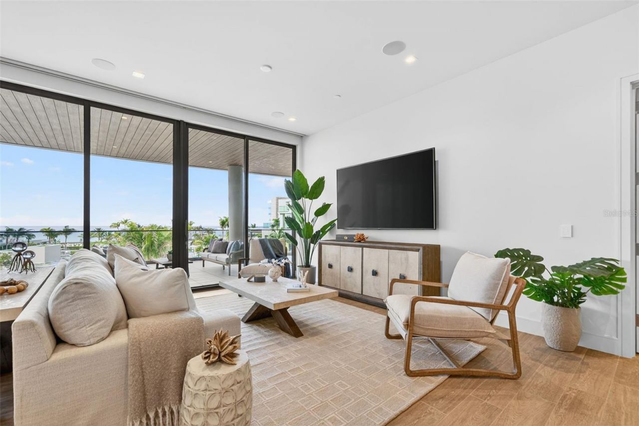 1591 Gulf Of Mexico Drive, Unit 314, Longboat Key, FL 34228 Photo