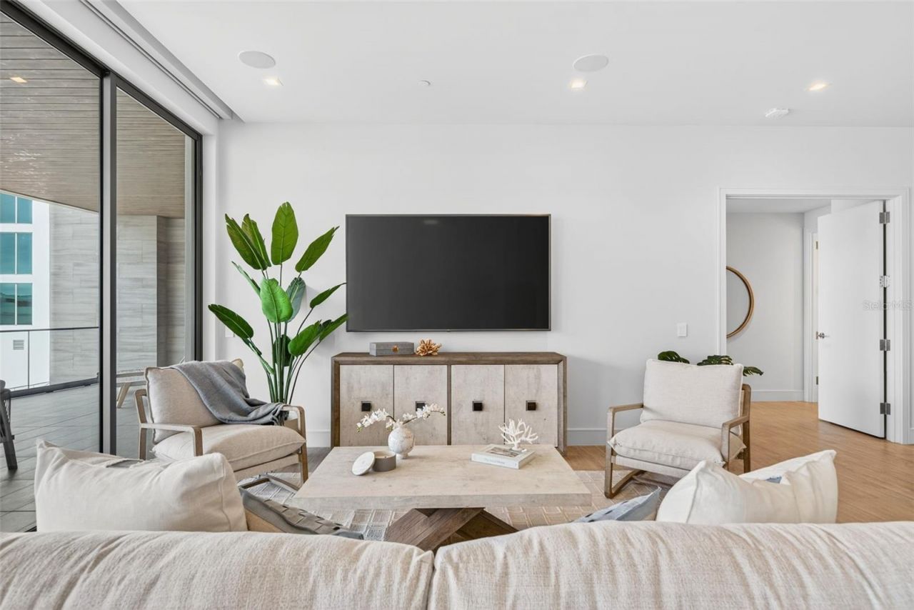 1591 Gulf Of Mexico Drive, Unit 314, Longboat Key, FL 34228 Photo