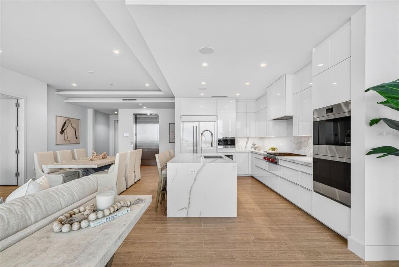 1591 Gulf Of Mexico Drive, Unit 314, Longboat Key, FL 34228 Photo