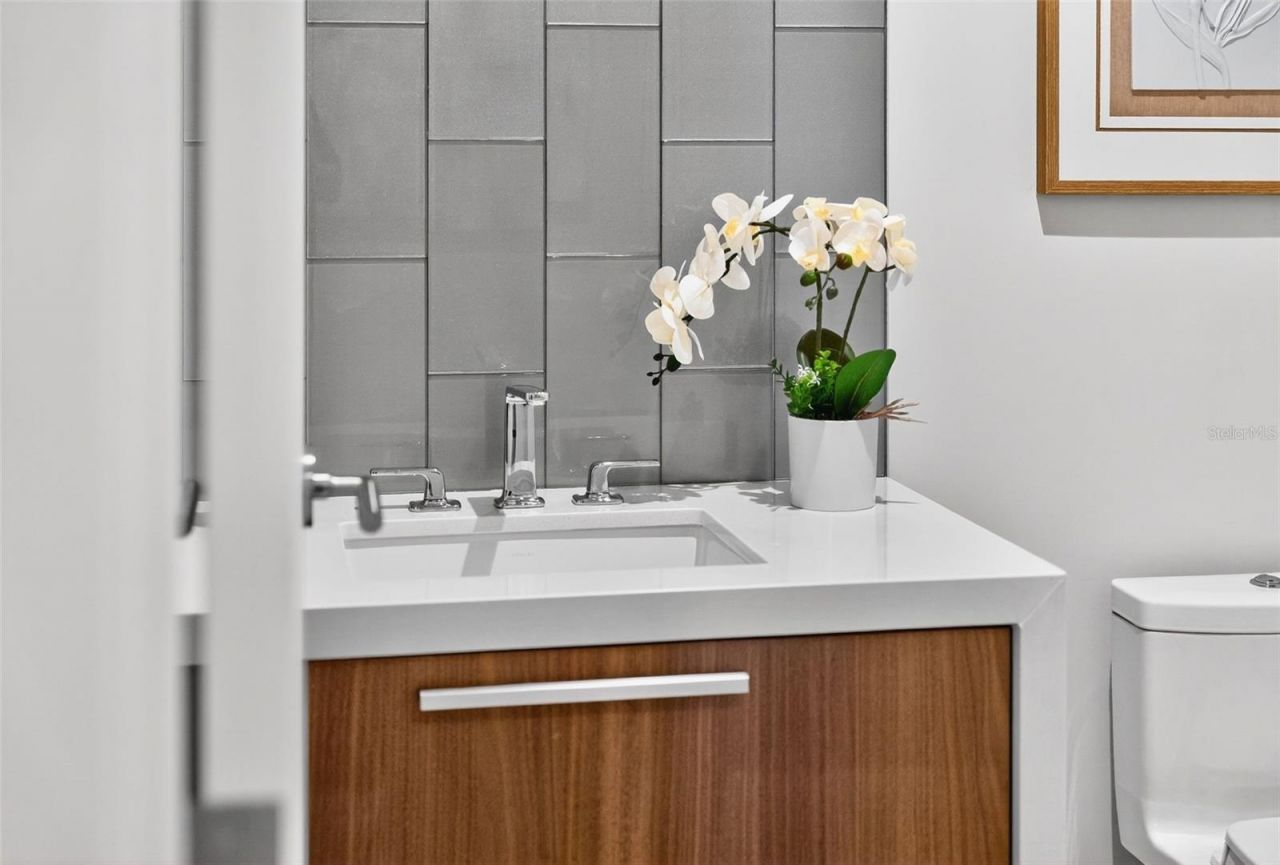 1591 Gulf Of Mexico Drive, Unit 314, Longboat Key, FL 34228 Photo