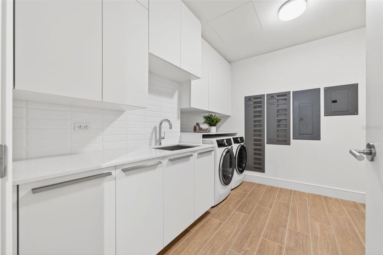 1591 Gulf Of Mexico Drive, Unit 314, Longboat Key, FL 34228 Photo