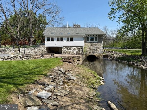 535 S MILL STREET, LEBANON, PA 17042