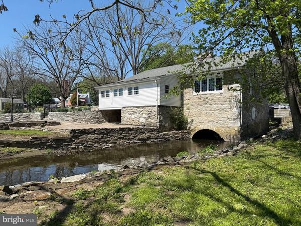 535 S MILL STREET, LEBANON, PA 17042