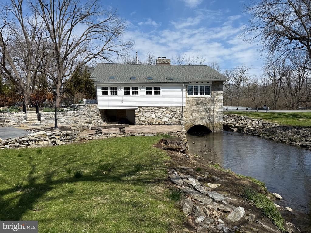 535 S MILL STREET, LEBANON, PA 17042