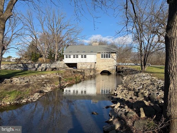 535 S MILL STREET, LEBANON, PA 17042