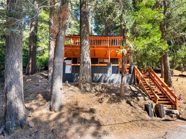 739 Lake Drive, Lake Arrowhead, CA 92385