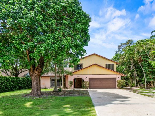 77 NW 5th Avenue, Boca Raton, FL 33432