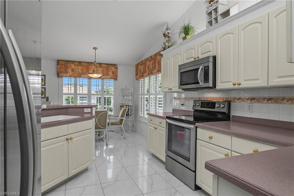 5643 Sandlewood Ct, Unit 2004, Naples, FL 34110 Photo