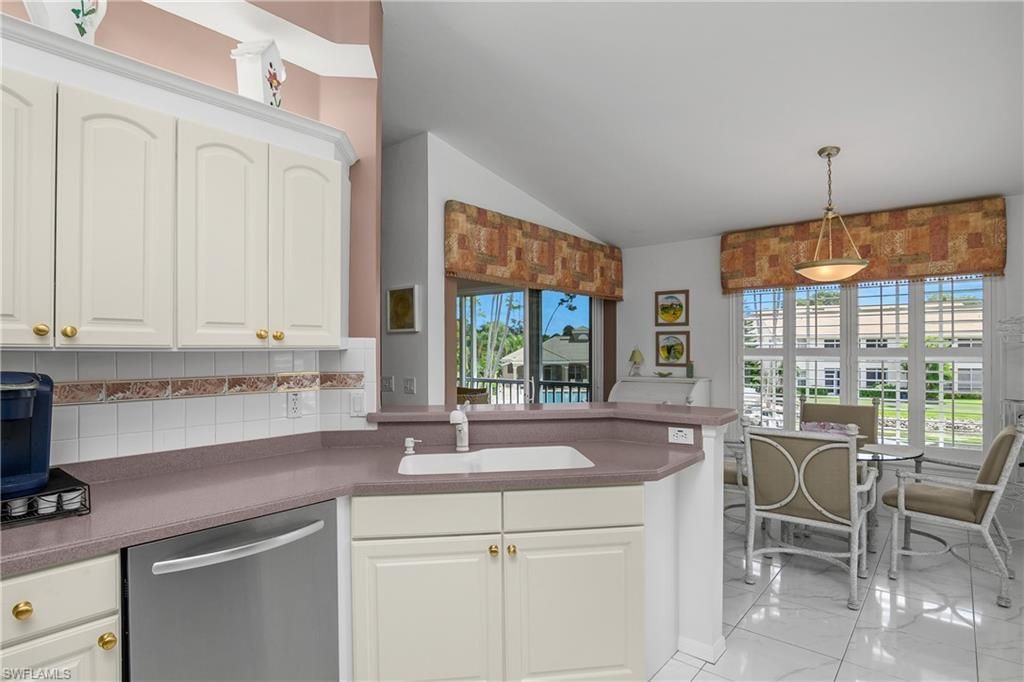 5643 Sandlewood Ct, Unit 2004, Naples, FL 34110 Photo