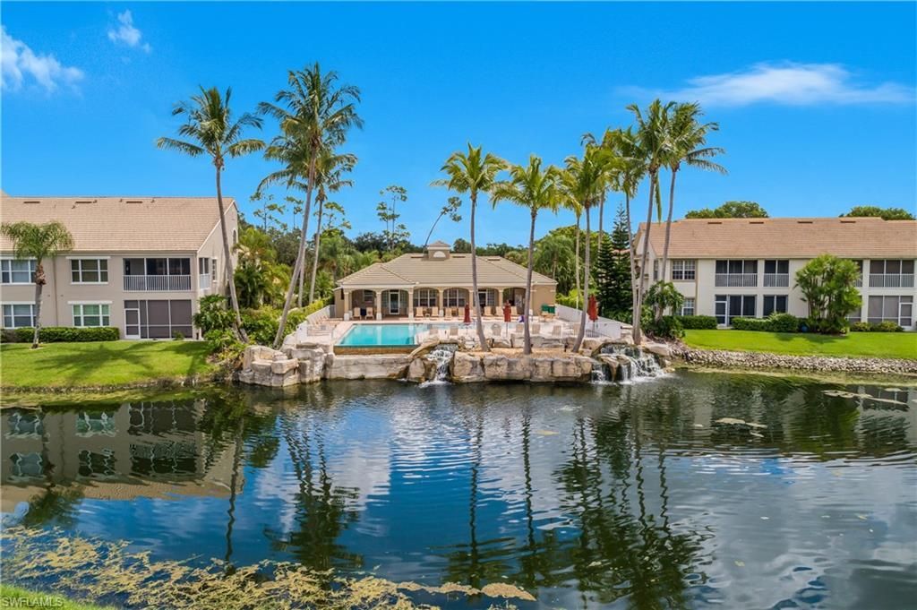 5643 Sandlewood Ct, Unit 2004, Naples, FL 34110 Photo