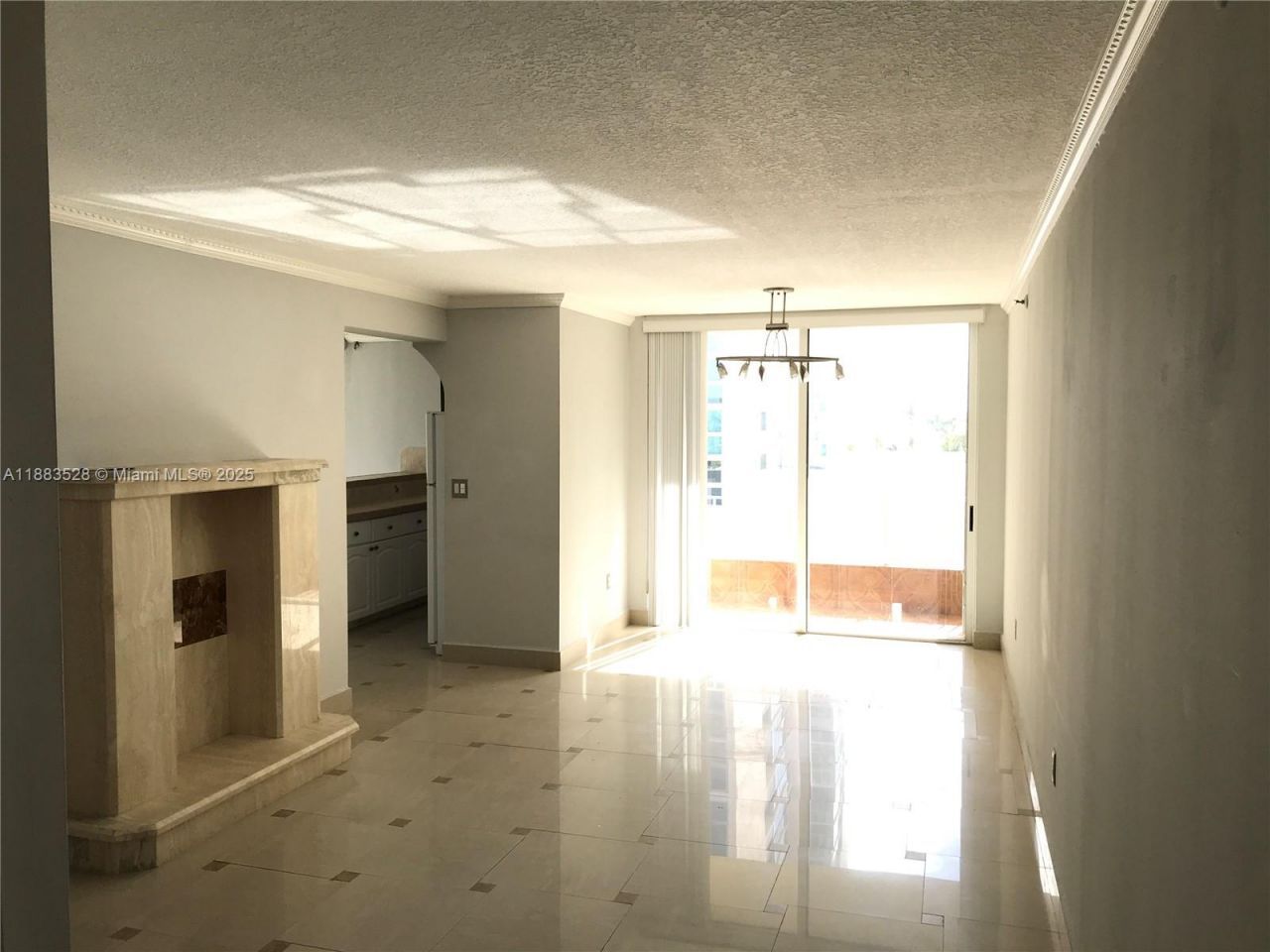 2642 Collins Ave, Unit 406, Miami Beach, FL 33140 Photo
