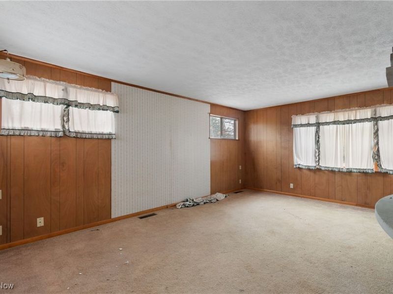 353 Southeast Avenue, Tallmadge, OH 44278 Photo 10