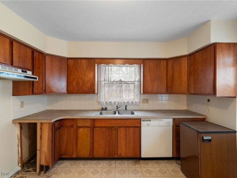 353 Southeast Avenue, Tallmadge, OH 44278 Photo 7