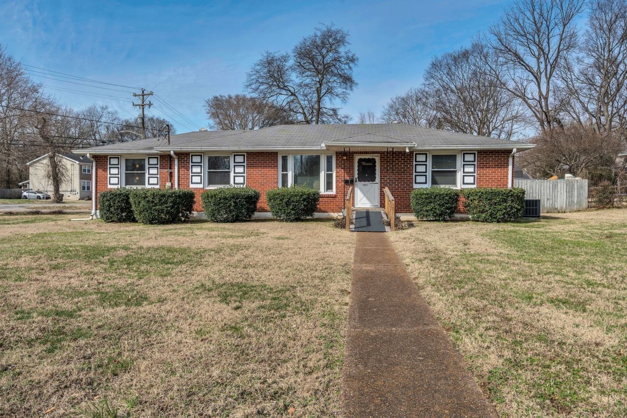 1901 Demarius Dr Nashville, TN 37216
