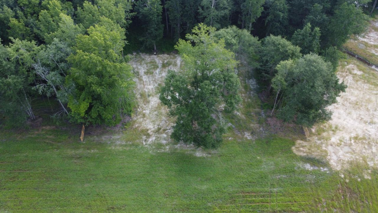 4 Grooms Road Photo 23