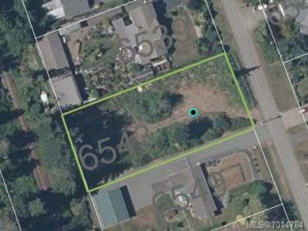 6543 Mystery Beach Rd, Fanny Bay, BC V0R 1W0