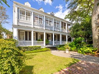 14 Limehouse Street Charleston, SC 29401