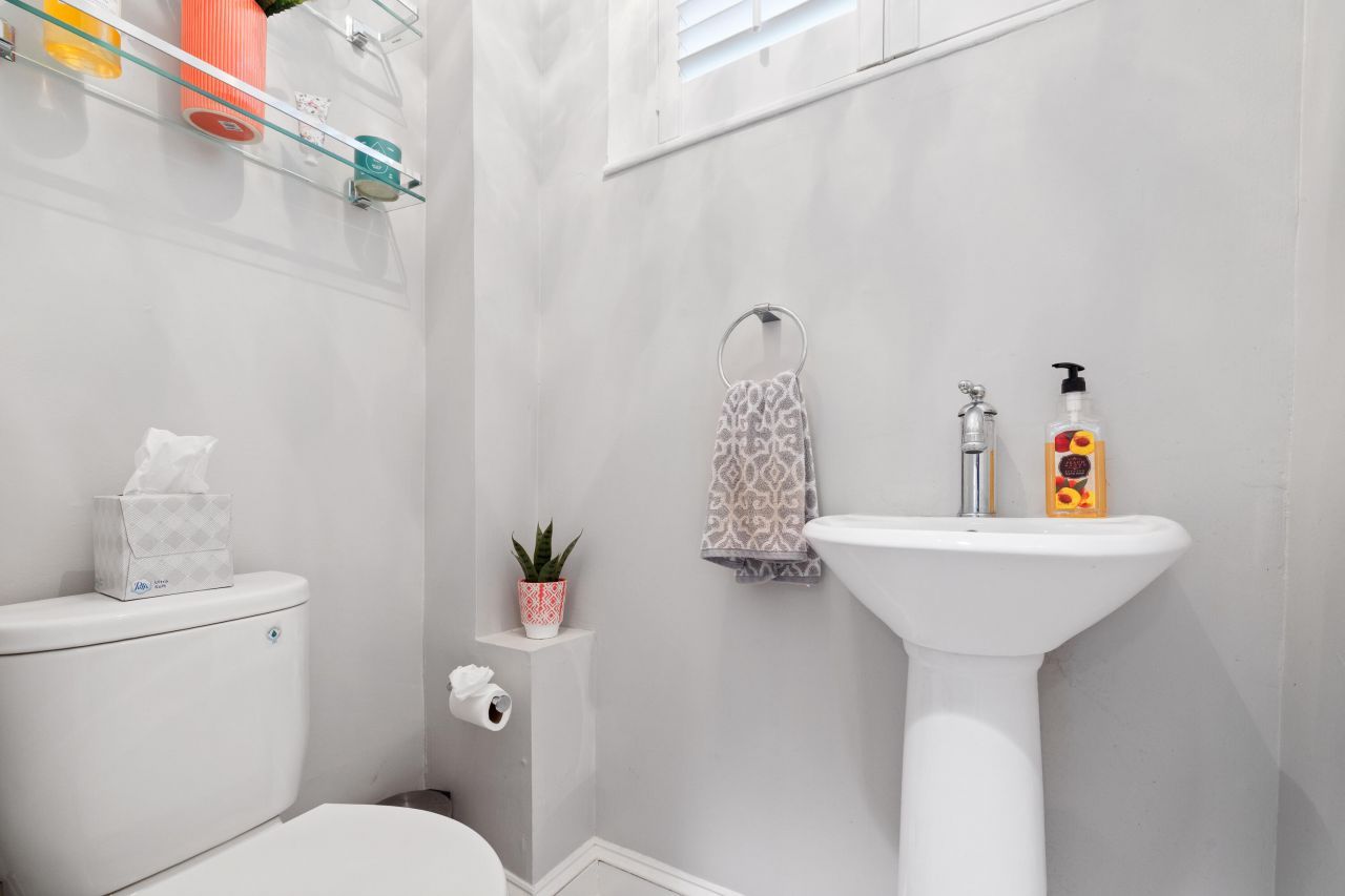 14 Limehouse Street Photo 20