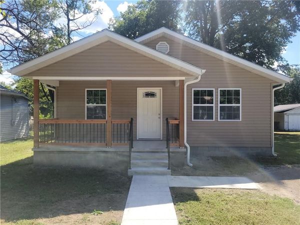 208 E Washington Street, Arma, KS 66712