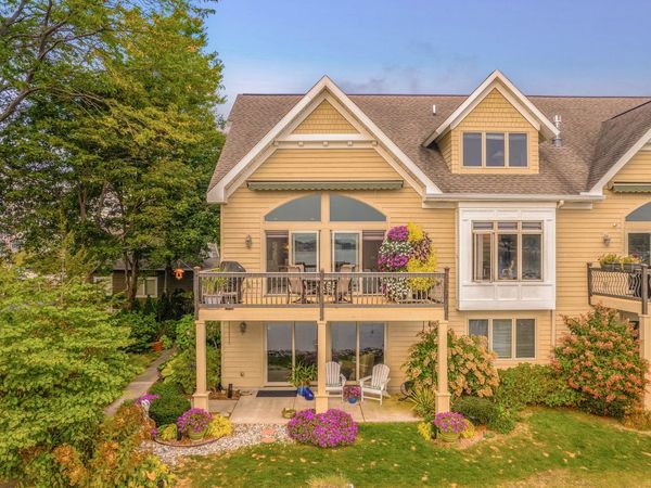 17533 N Fruitport Road, Unit 6, Spring Lake, MI 49456