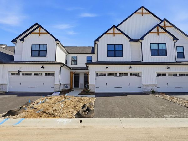 5519 Fawnsbury Court, Powell, OH 43065