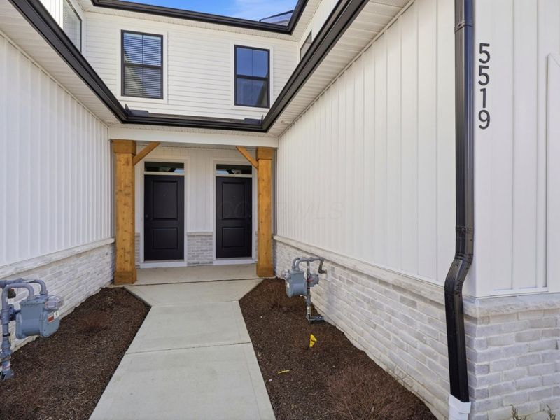 5519 Fawnsbury Court, Powell, OH 43065 Photo 3