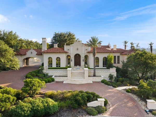 15 Paseo Valencia, San Antonio, TX 78257