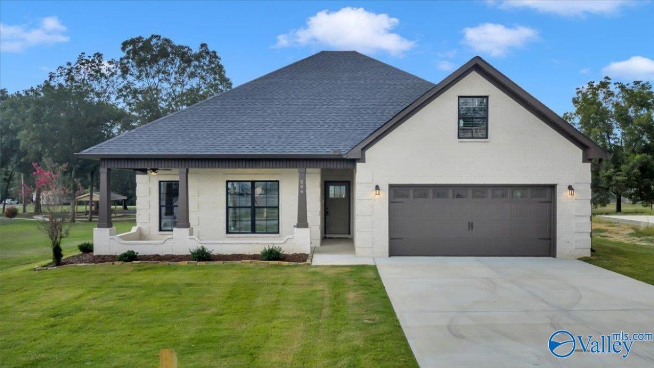 204 Washington Avenue New Hope, AL 35760
