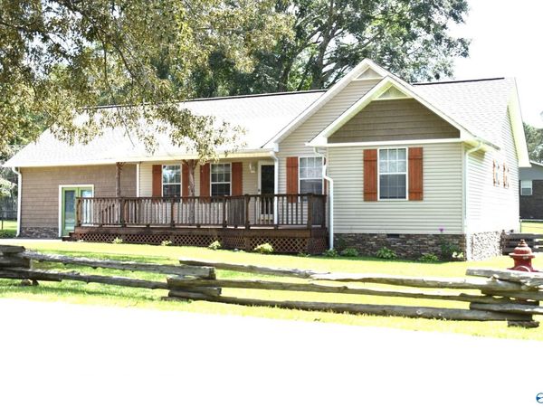 5415 Leigh Avenue, Hokes Bluff, AL 35903